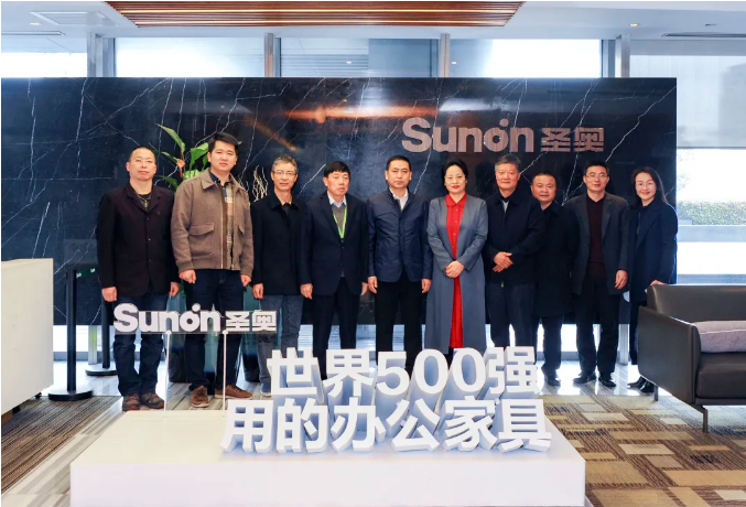 金華市委常委、副市長呂兵一行到圣奧辦公家具考察