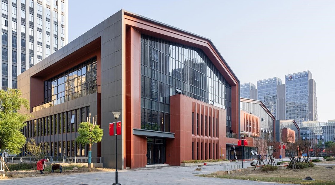 利楚商服公司外景圖